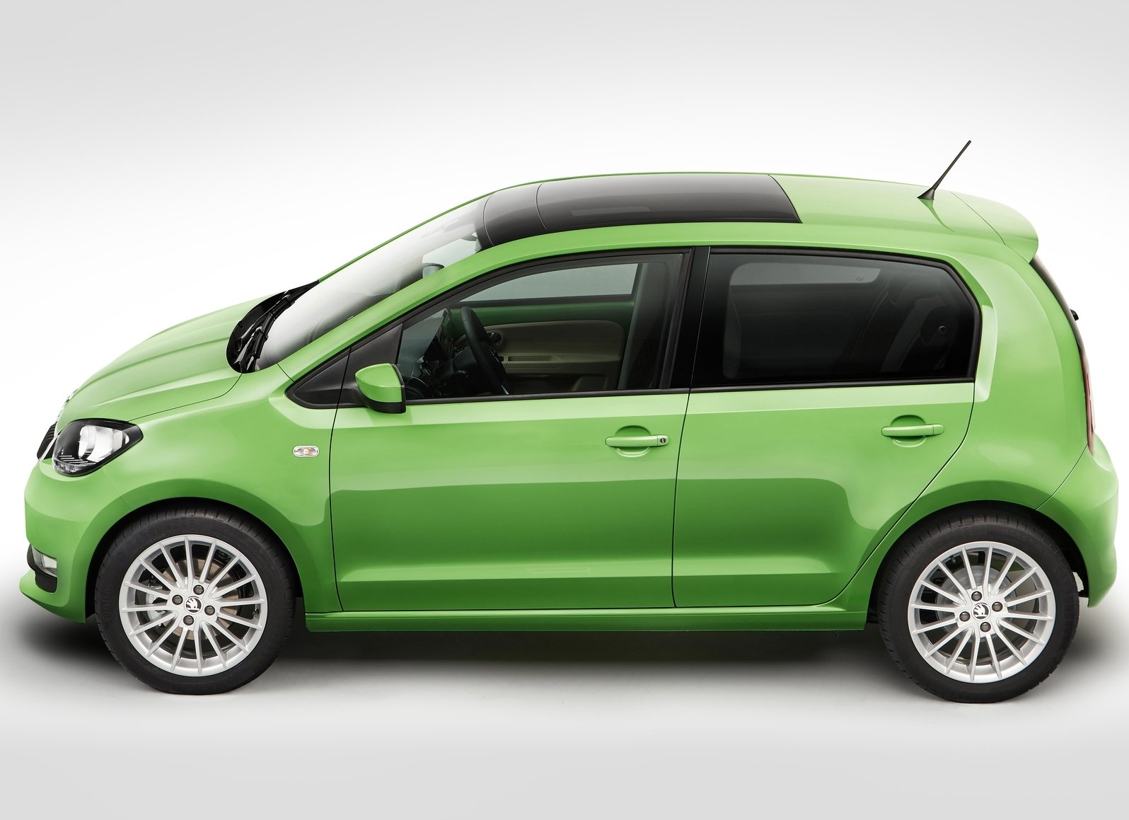 https://wcar.sets.lv/cars/Skoda/Citigo hečbeks/0c468d209e95ac16baeb49ce289e7cff.jpg